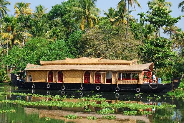 houseboats in kerala. Tours to Kerala. Houseboat