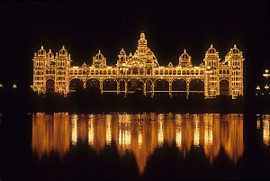 mysore palace illuminated