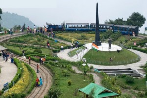 Explore Darjeeling Tour Package  With Indian Holidays