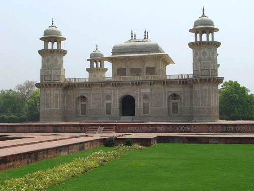 Itmad ud Daulah's Tomb