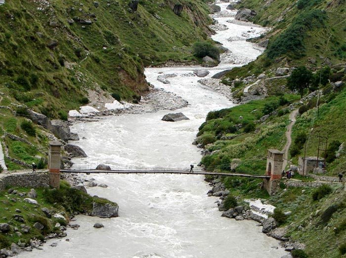 Alaknanda-River-flowing-near-Badrinath