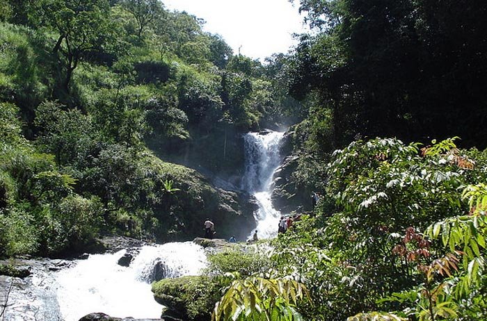Coorg-Irupu-Waterfall,flickr-kolappan