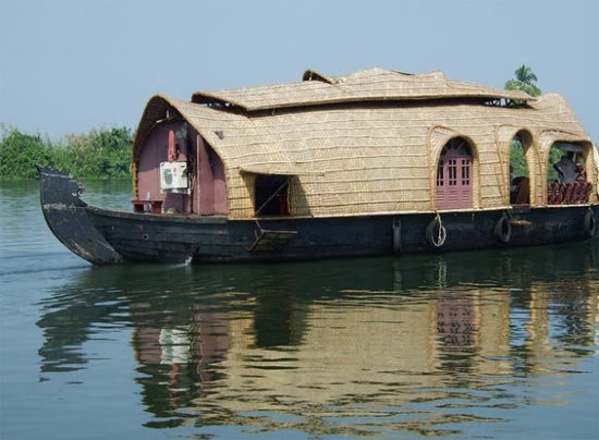 Kerala backwater cruise boat