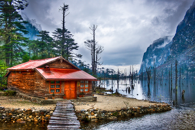 Sangetsar Lake