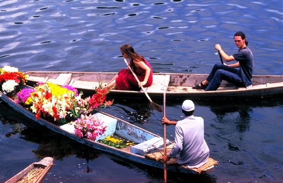 Shikara Ride1