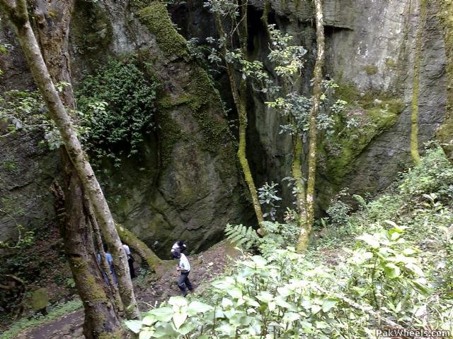 Guna Caves Kodaikanal