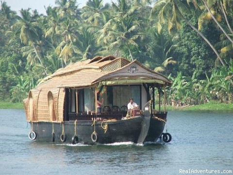 Kumarakom Houseboat