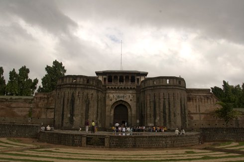 Shaniwar wada fort mansion pune