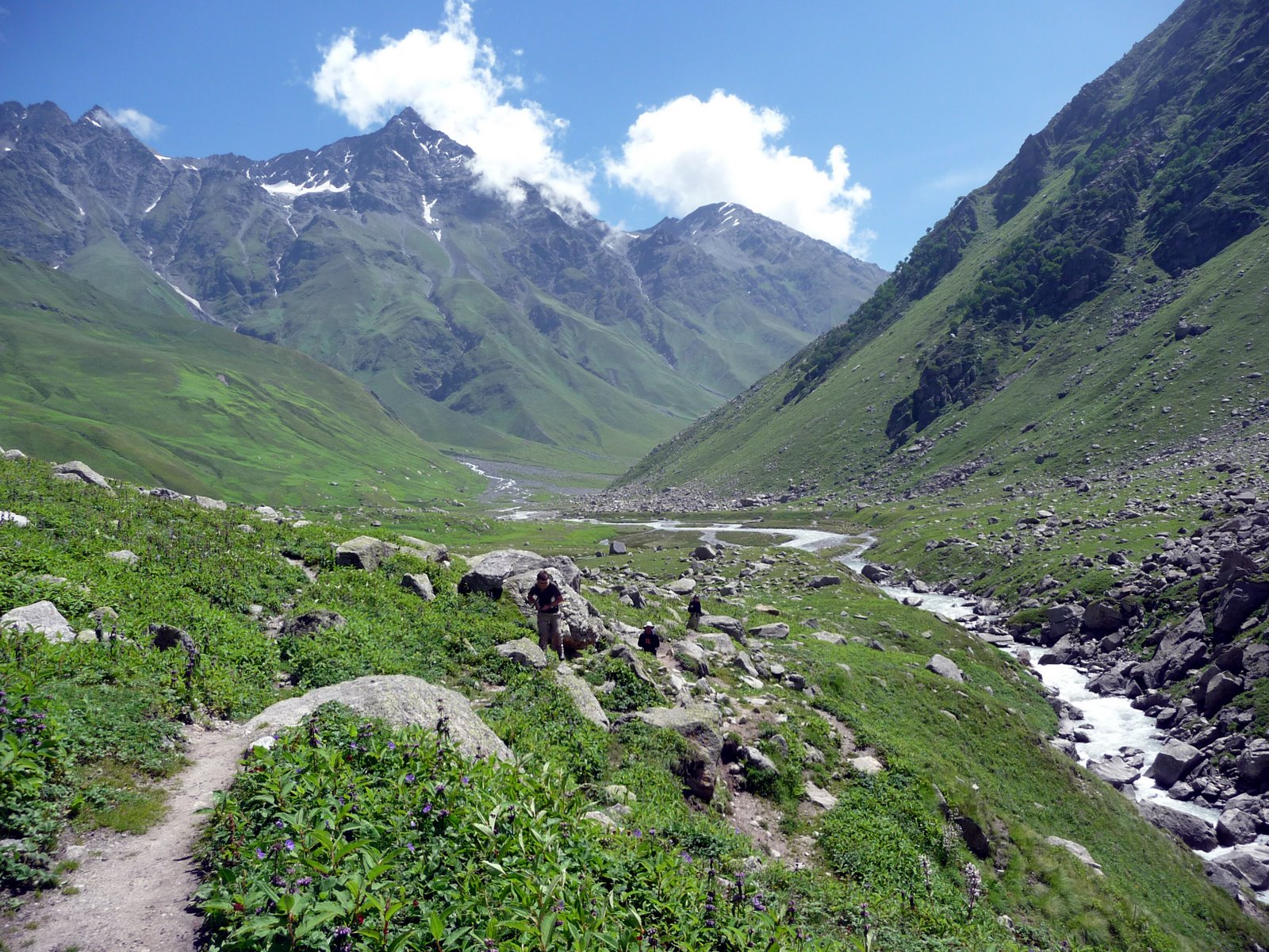 Trekking in the green mountains of Kinnaur